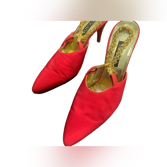 ESCADA Red satin pointed toe gold chain slingback pumps size 10 - Picture 9 of 11